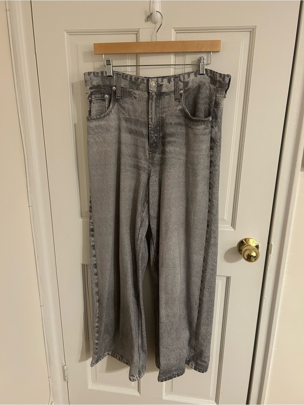 RAG & BONE. MIRAMAR. WORN ONCE. Washed Straight-Leg Jeans